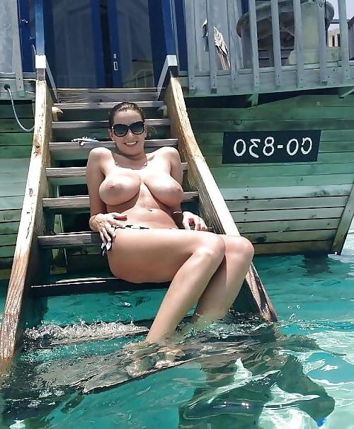 25P Milfs - Posing 82