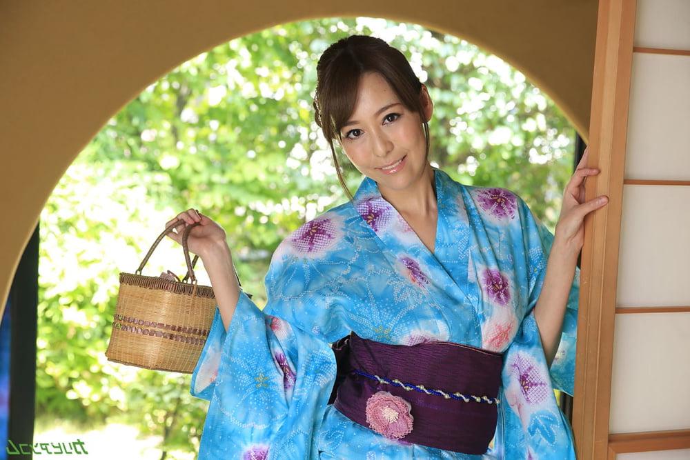 23P Akari Asagiri :: Beautiful Face Scrunched By Ass Sex - CARIB