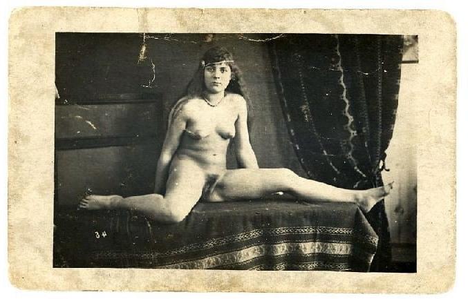 25P Vintage B&amp;W 9