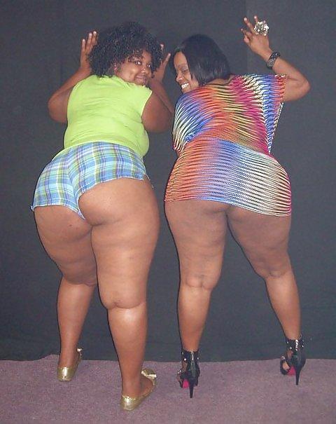 8P GHETTO CHICS