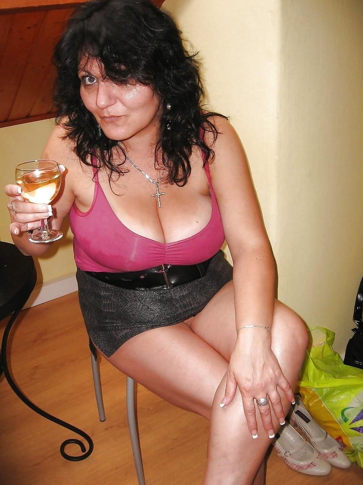 25P MATURES DRESSED LIKE SLUTS 48