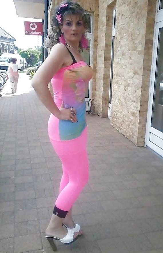 25P MATURES DRESSED LIKE SLUTS 48