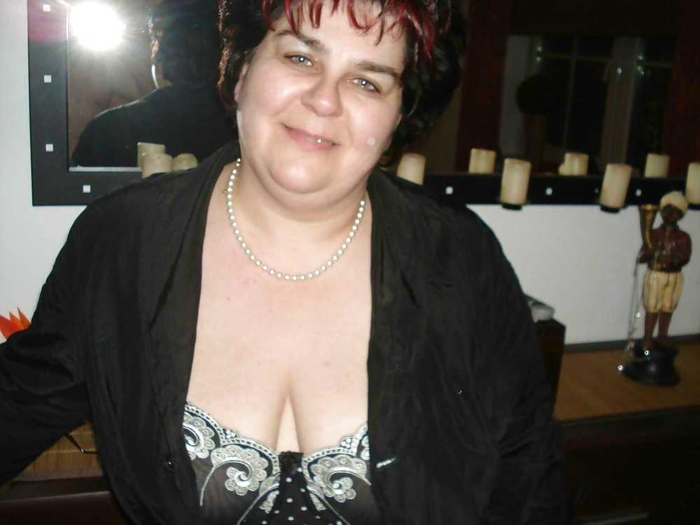 25P Mature brunette with big tits