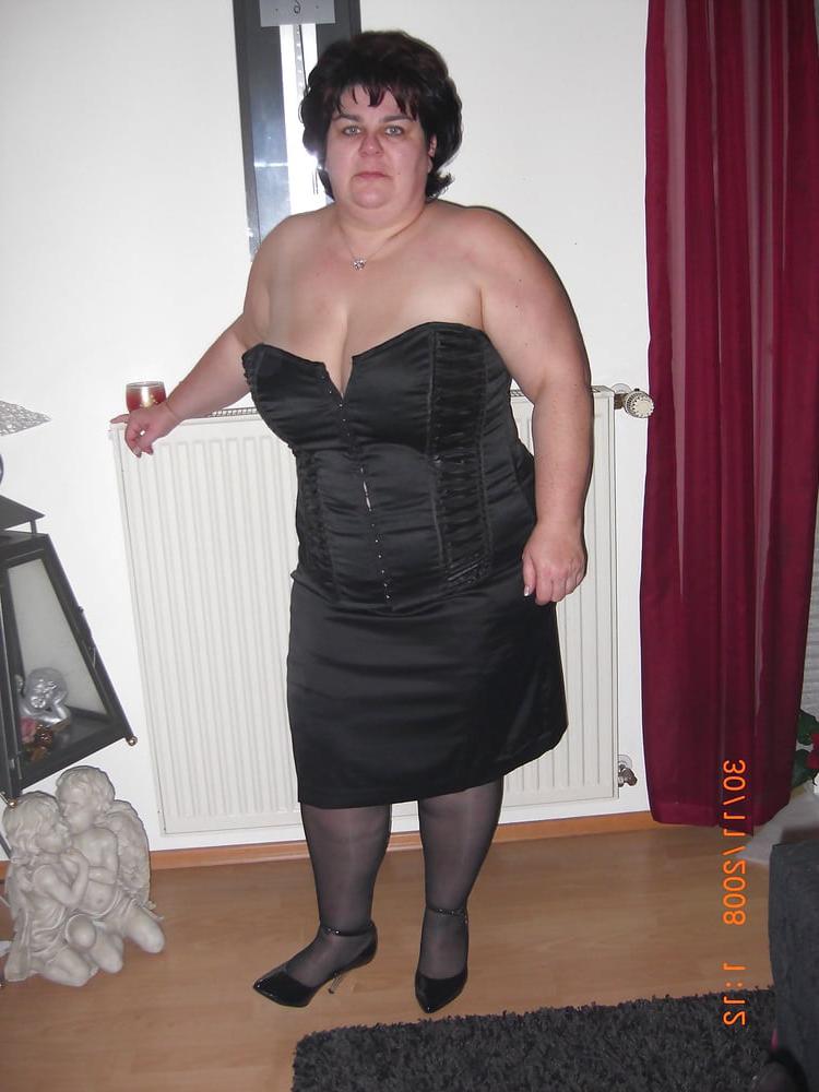 25P Mature brunette with big tits