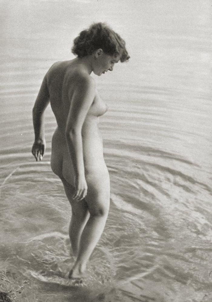 25P Naked people of vintage photos Vol. 12