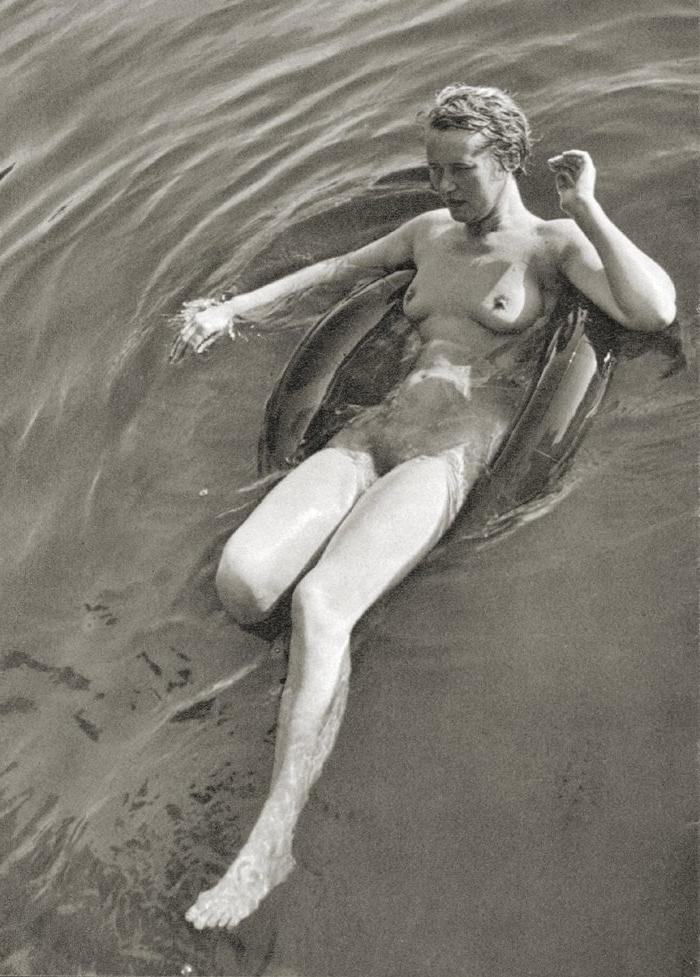 25P Naked people of vintage photos Vol. 12
