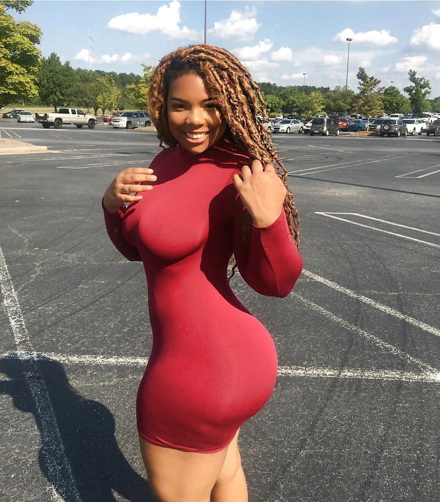 25P Robust &amp; Mature: Curvaceous Cuties, v2