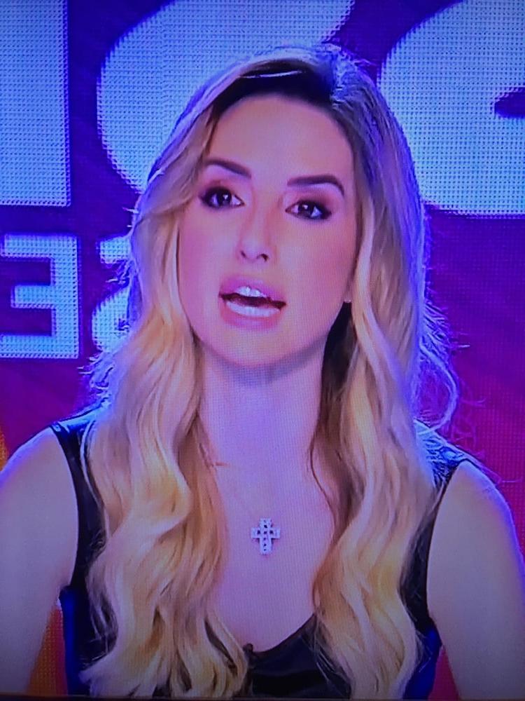 25P Italian sports showgirl
