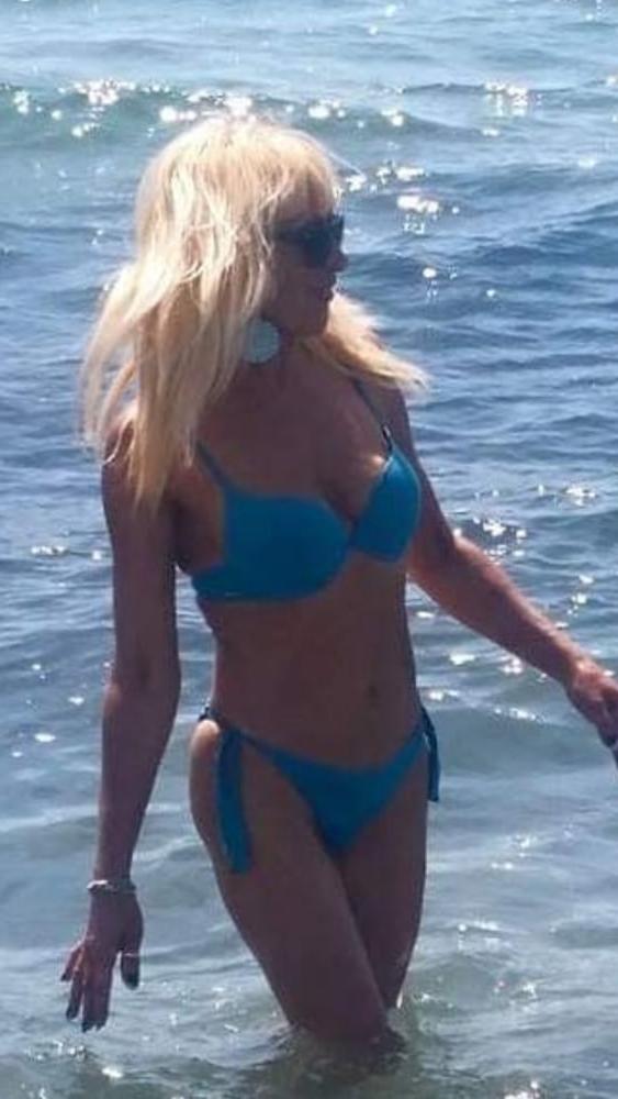 21P HOT ITALUAN GILF