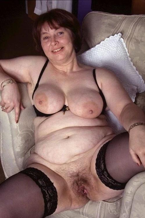 15P OLD WHORES
