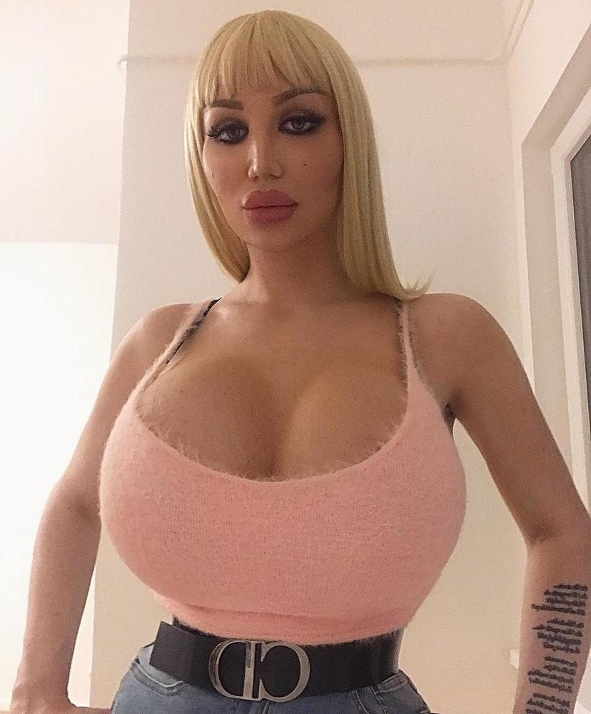 25P big bimbo tits