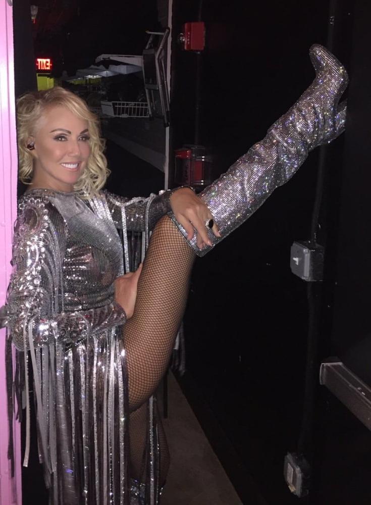 25P Bosnian Gilf Singer Lepa Brena