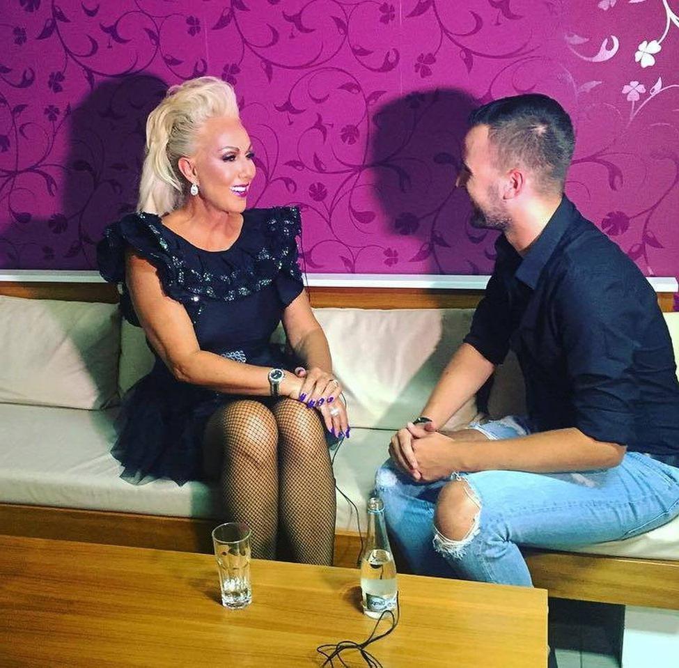 25P Bosnian Gilf Singer Lepa Brena