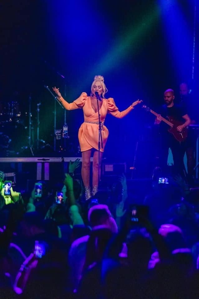 25P Bosnian Gilf Singer Lepa Brena