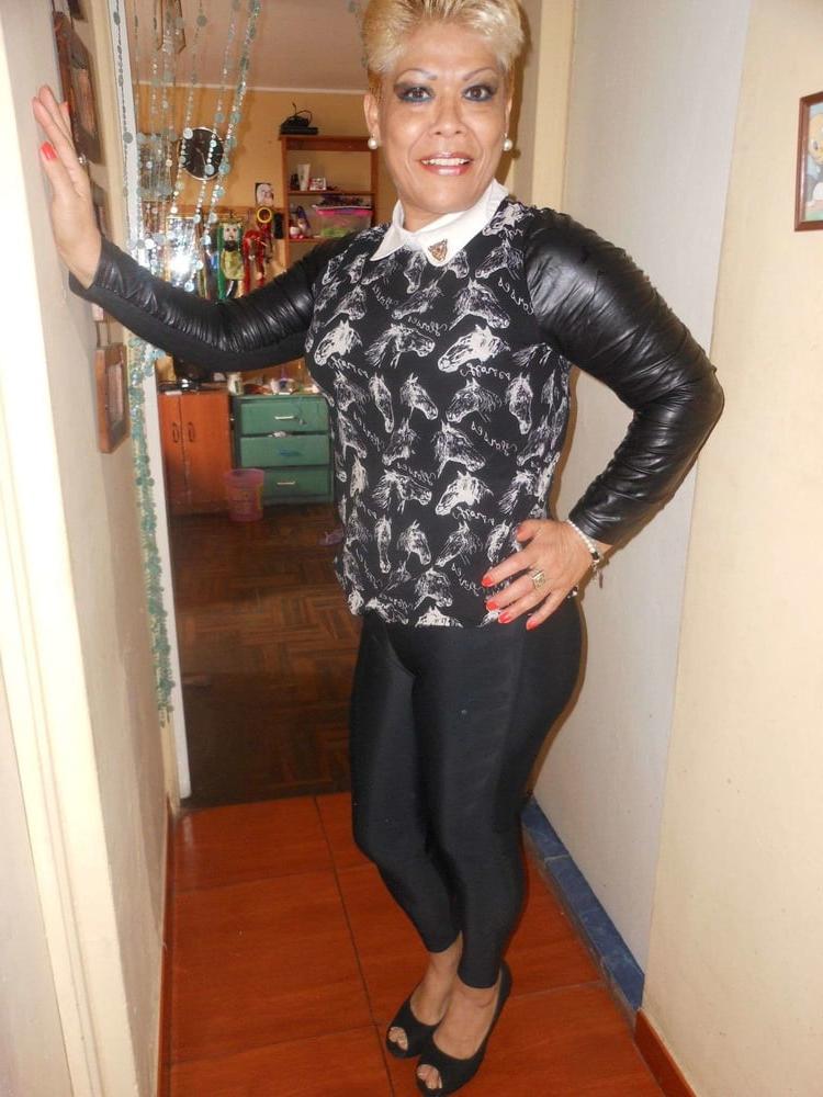 23P abuela bien rica