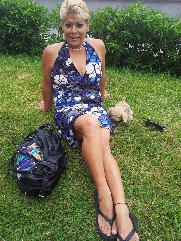 23P abuela bien rica