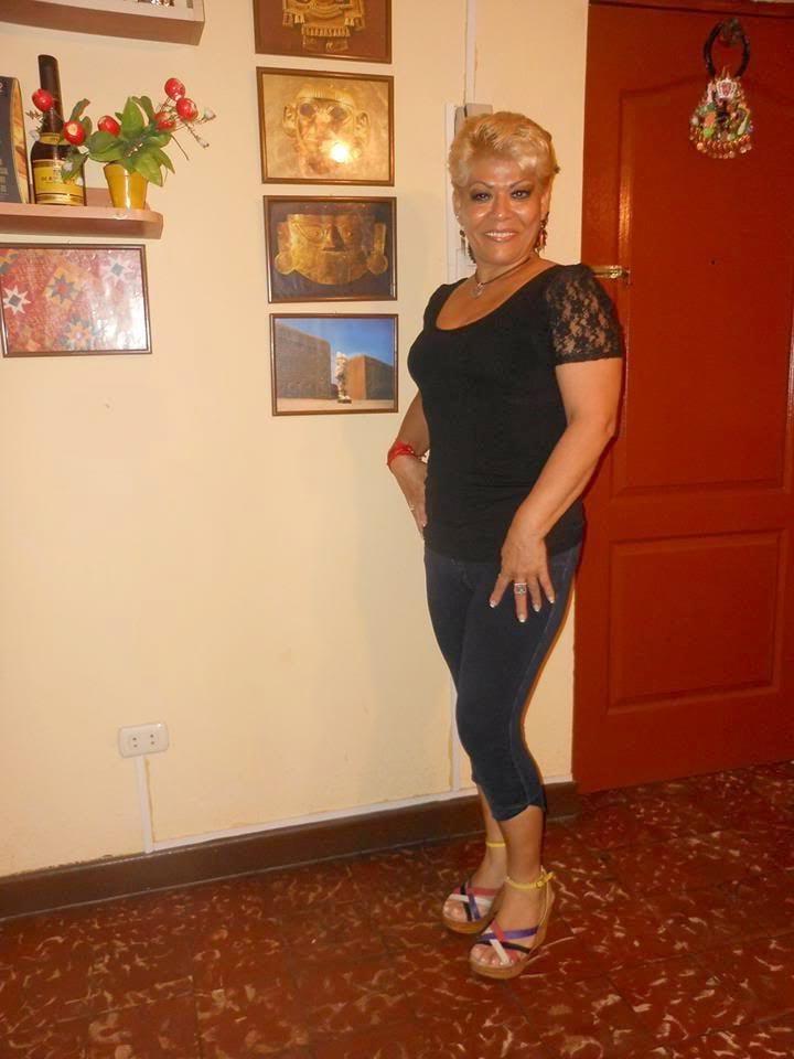 23P abuela bien rica