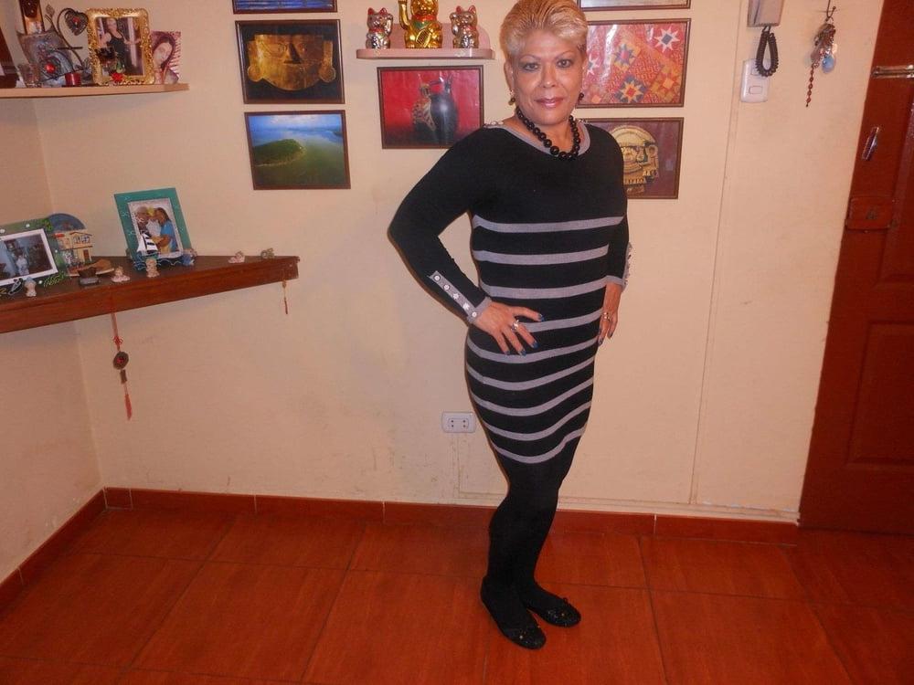 23P abuela bien rica