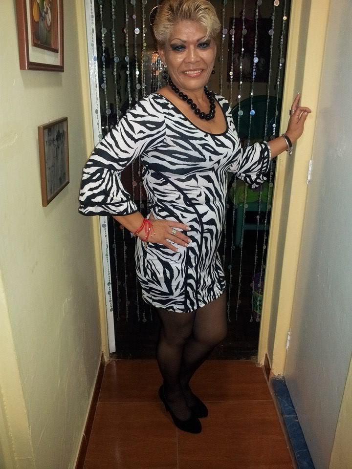 23P abuela bien rica