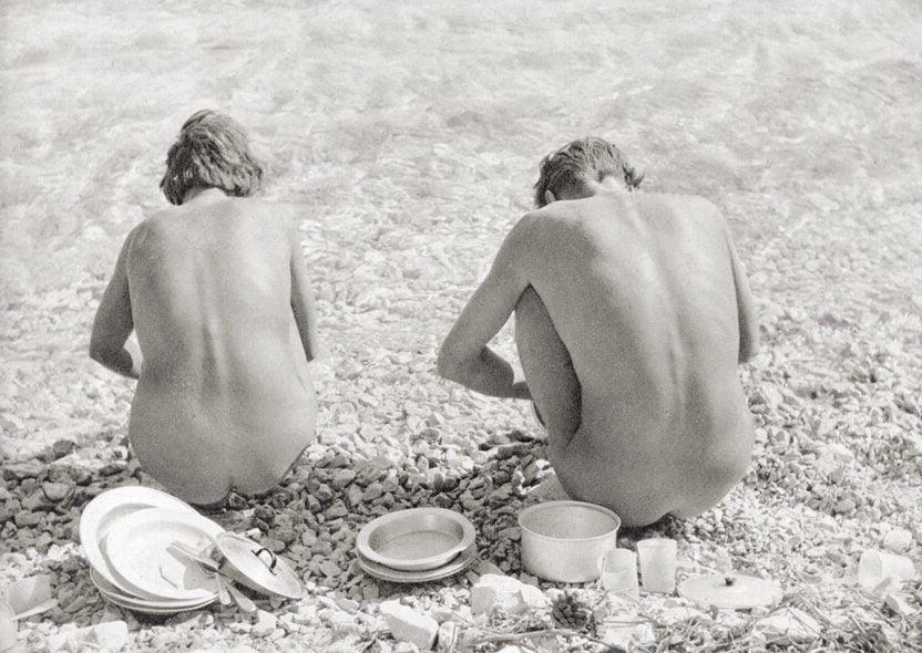 25P Naked people of vintage photos Vol. 10