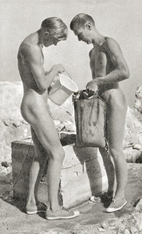 25P Naked people of vintage photos Vol. 10