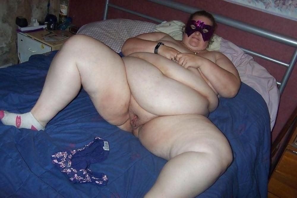 25P Mature cow pussy lightly frosted please