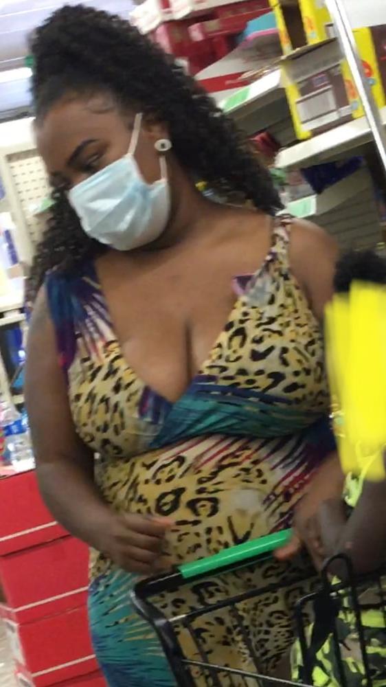 10P GHETTO JUGS AND BREAST