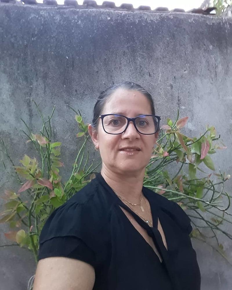 24P Simple and sexy gilf
