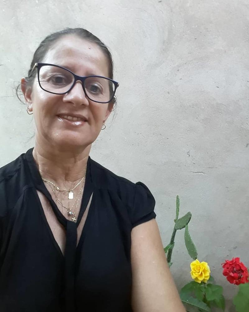 24P Simple and sexy gilf