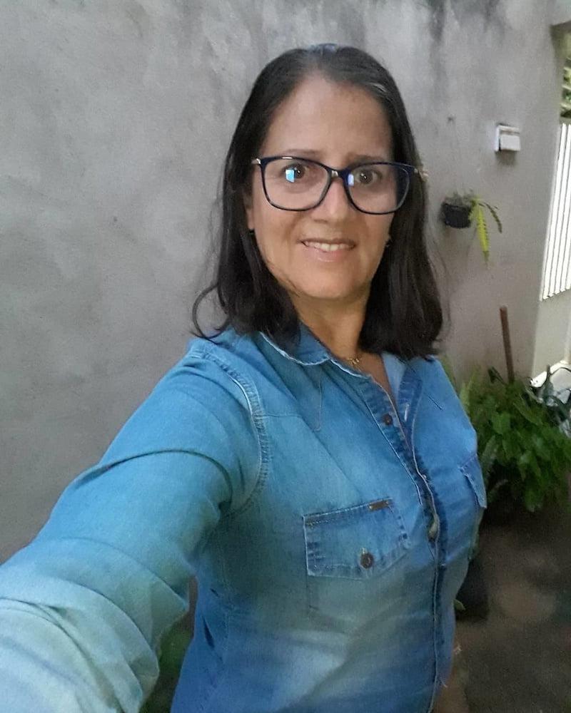 24P Simple and sexy gilf