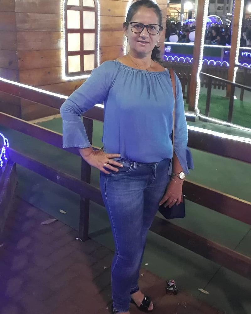 24P Simple and sexy gilf