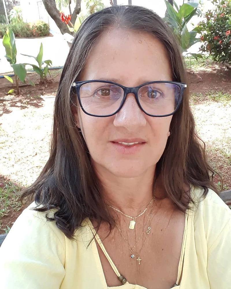 24P Simple and sexy gilf
