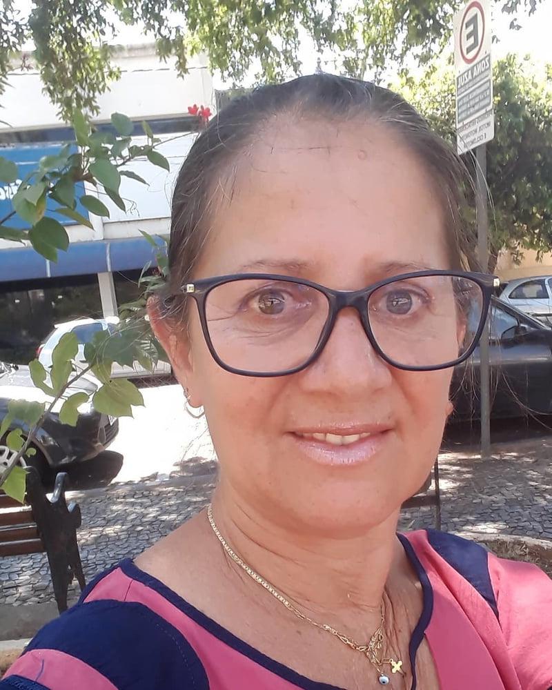 24P Simple and sexy gilf