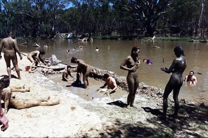 25P Naked people of vintage photos Vol. 8
