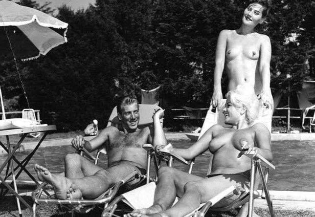 25P Naked Vintage Girls 67