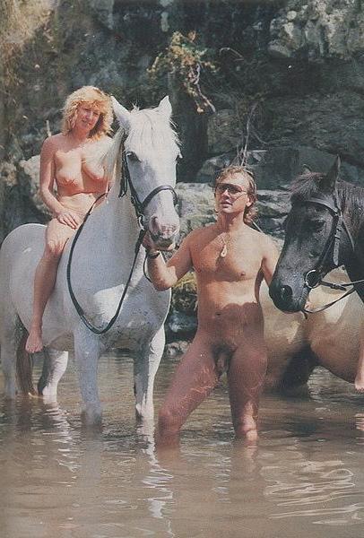 25P Naked Vintage Girls 67