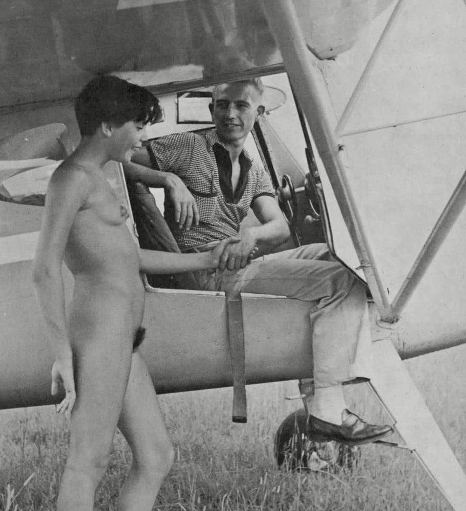 25P Naked Vintage Girls 67