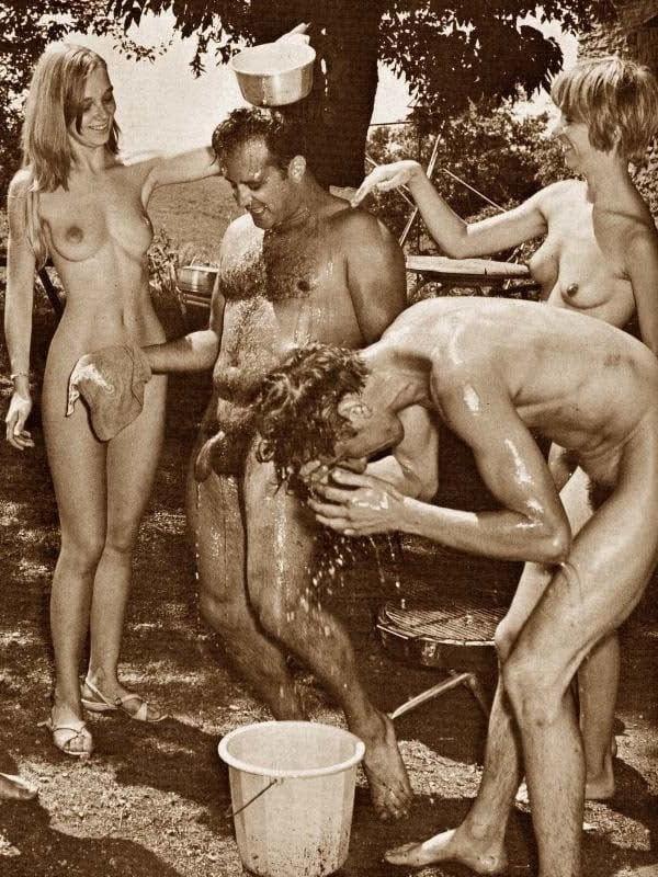 25P Naked Vintage Girls 67