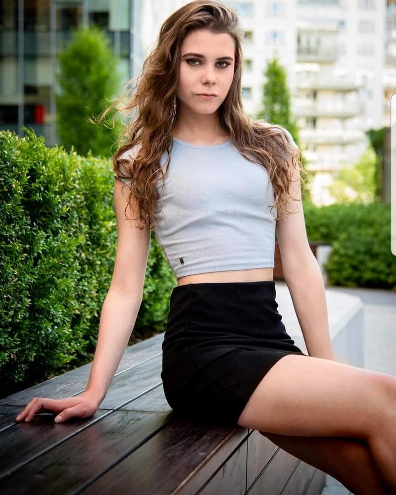 25P Mariola Lisicka (Polish actress)