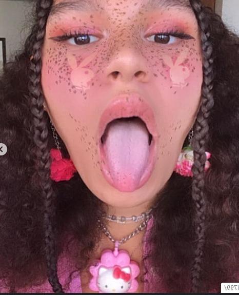16P Smoking Hot Tinder Latina Ghetto Slut Cigarettes projects