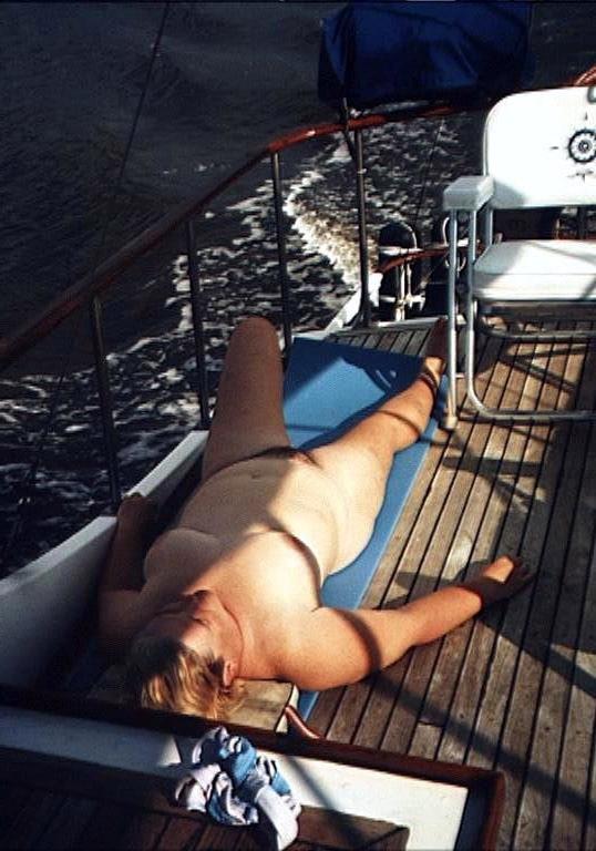 25P Naked people of vintage photos Vol. 9