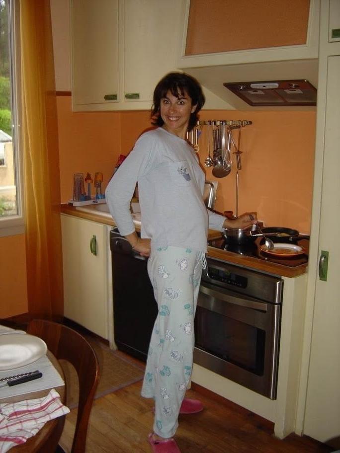 25P pregnant Viviane