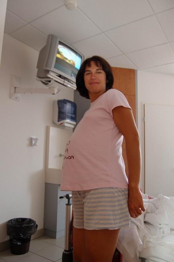 25P pregnant Viviane