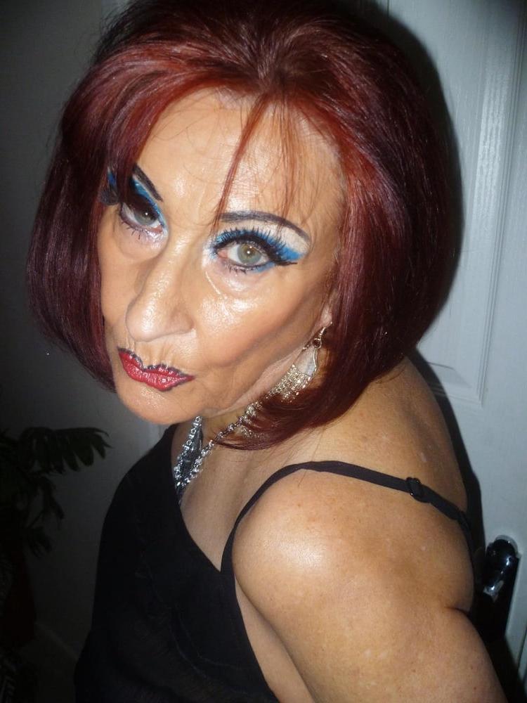 21P Evelyn UK GILF 6