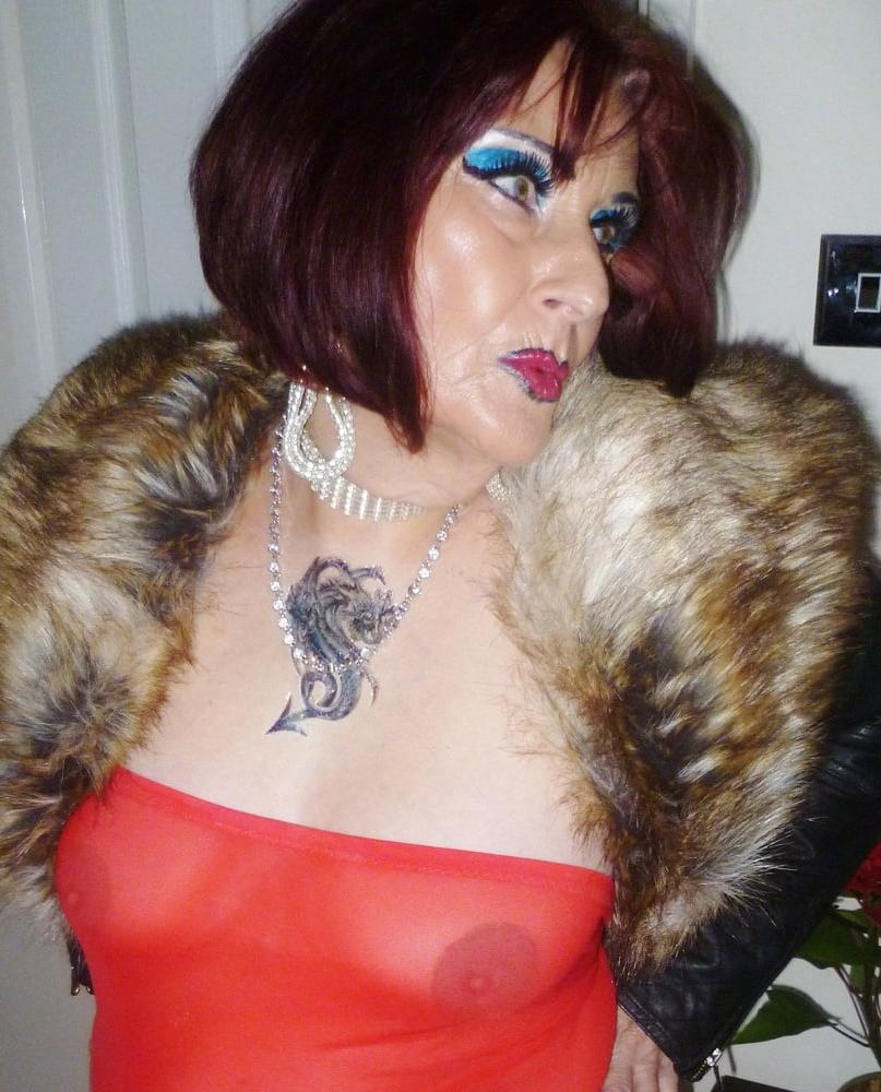 21P Evelyn UK GILF 6