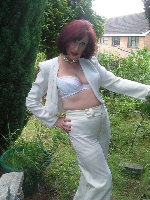 21P Evelyn UK GILF 6