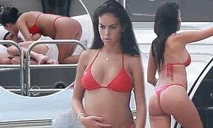 25P Celebrity egypt sexy 1
