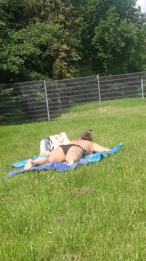 9P Polish mature whore sunbathing topless