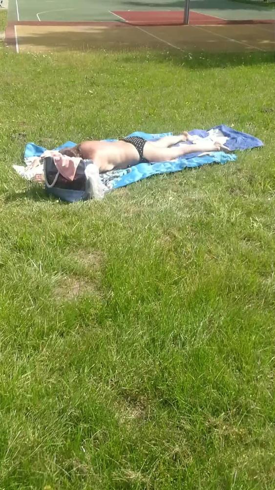 9P Polish mature whore sunbathing topless