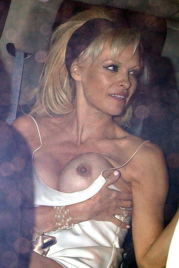 25P Celebrity ..  Pamela anderson nude pics